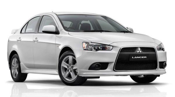Mitsubishi Lancer EX (شارك)